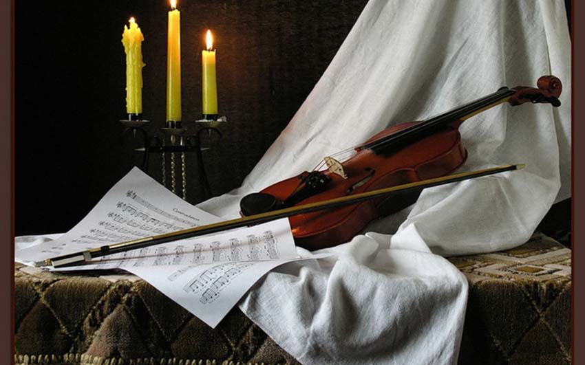 Violin on Cloth Background.jpg